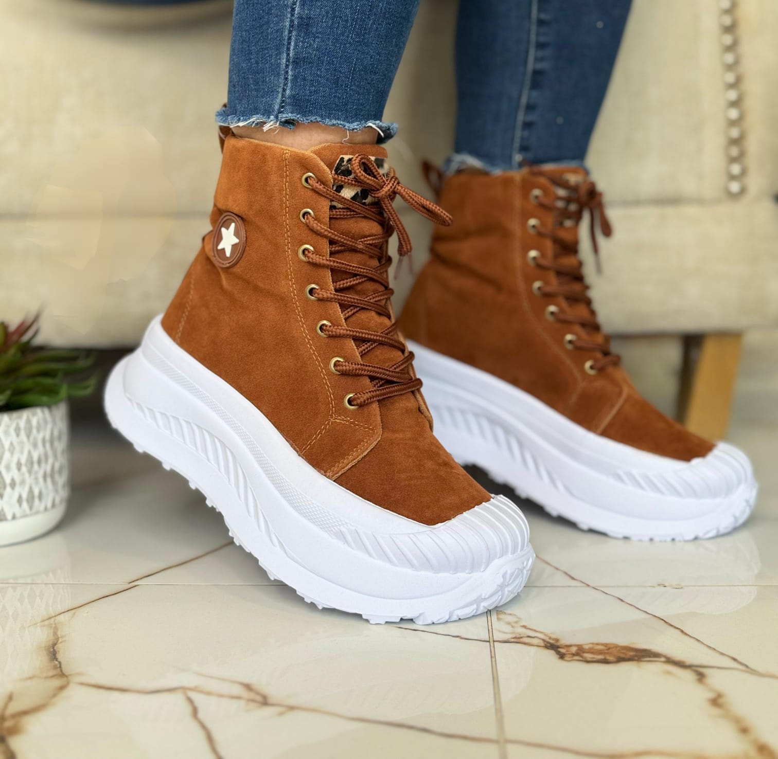 gid://shopify/MediaImage/41238686925089